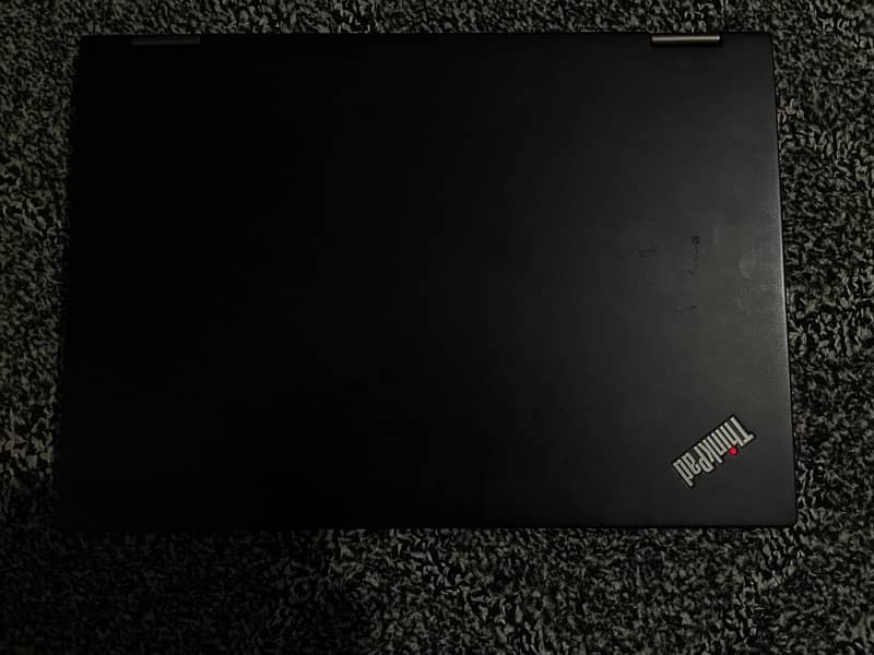 Lenovo Thinkpad Yoga X390. Core i7 8th Generation. 5