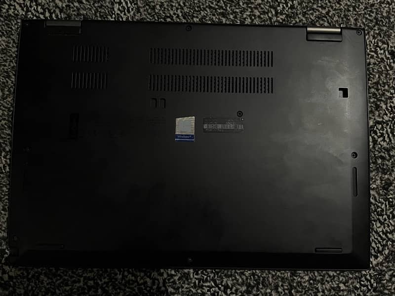 Lenovo Thinkpad Yoga X390. Core i7 8th Generation. 6