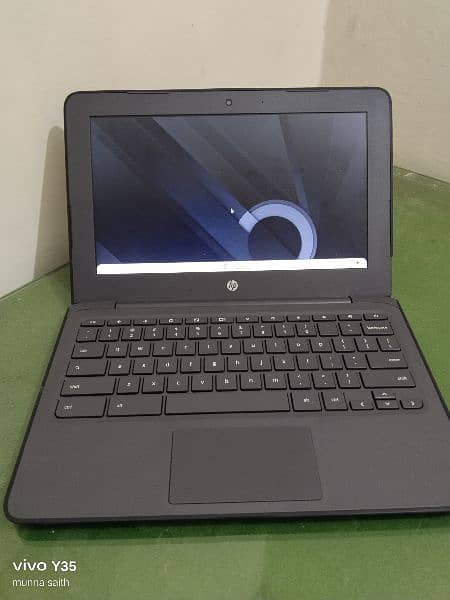 chrome book Hp G6
4gb Ram
16gb SSD 3