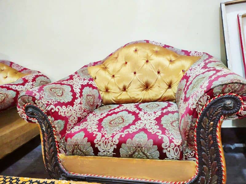 sofa set available 2