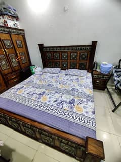 Wooden Heavy Bed Set For Sale | Diamond Foam Mattress |