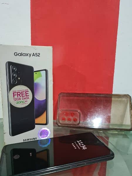 samsung A52 mobile for sale in low price. only phone with  box 3