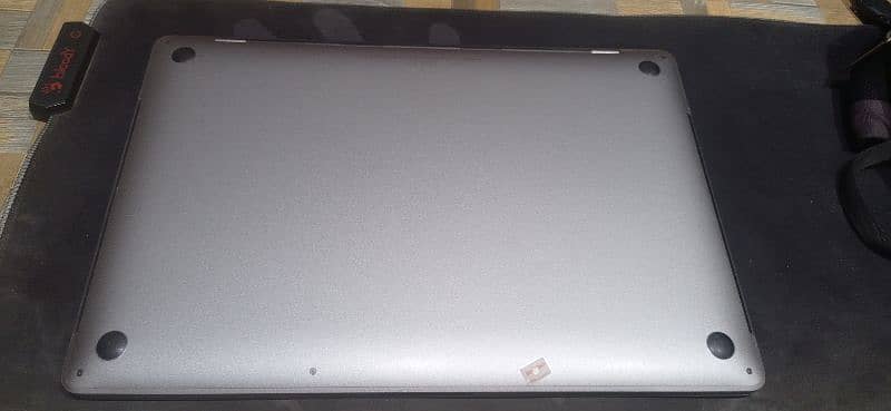 Macbook pro 2019| i7 | 16 inch | 1 tb | 10/10 condition 4