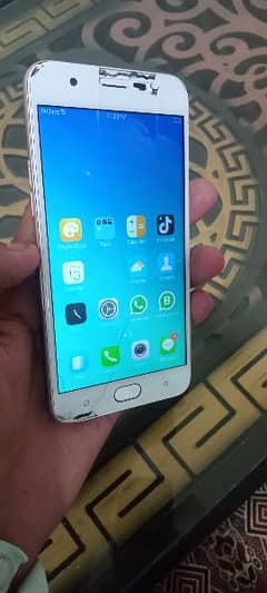 oppo A57 4 64 use mein bhut acha hai Thora SA tota hai