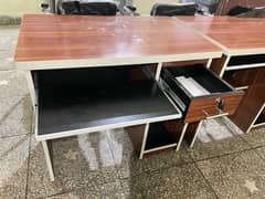 (2)compter Tables (3) chairs urgent sale