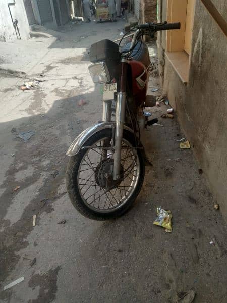 honda cg125 Modle 2015/16 Lahore register 5