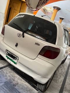 Toyota Vitz 2000