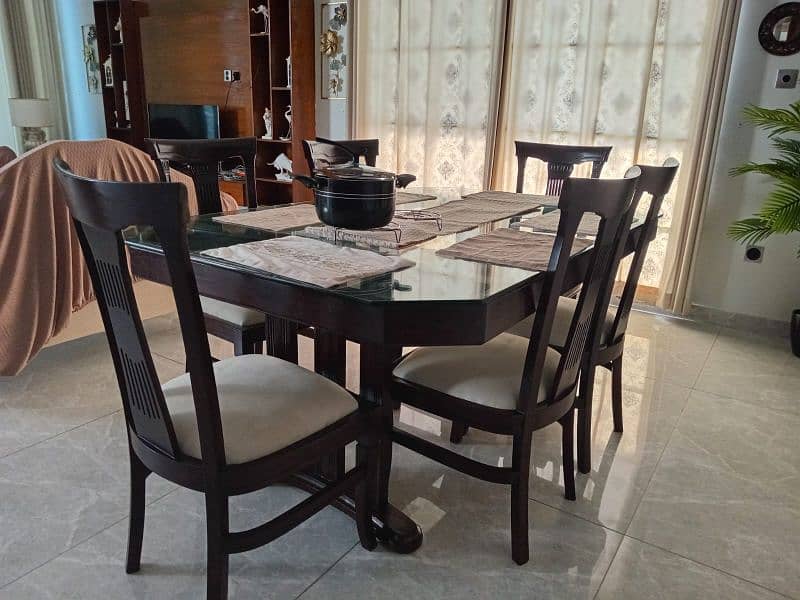 6 seated dining table with glass top 1