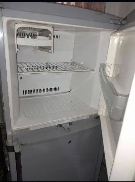 Fridge for Sale in running v good condition 1