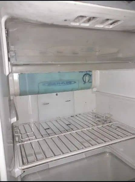 Fridge for Sale in running v good condition 2