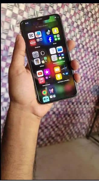 iphone 11 pro max urgent sale 256gb 2