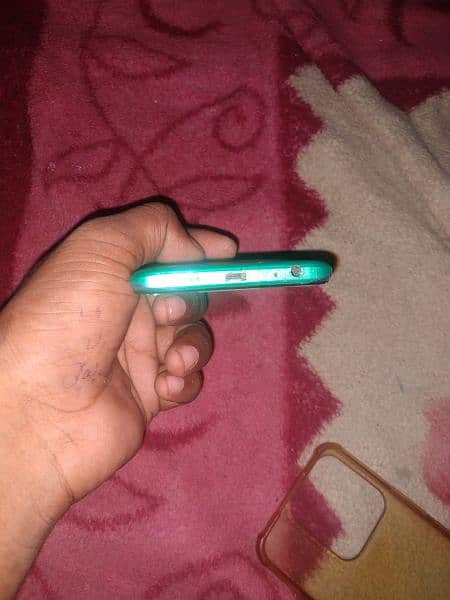 tecno spark 8c 4 ram 128 4