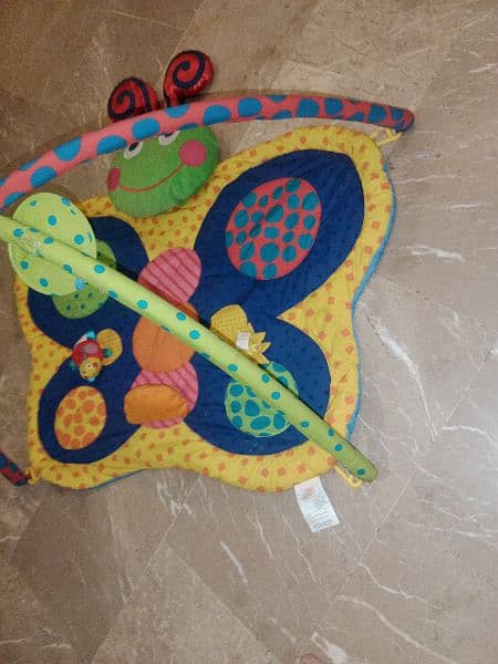 baby sleeping bed in shape of butterfly 2