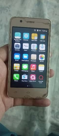 QMobile i1