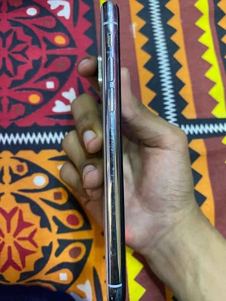 IPHONE X AT AN AMAZING RATE URGENT SALE 2