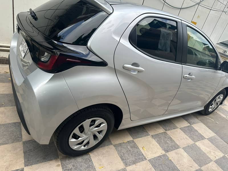 Toyota Yaris 2021 X package 16