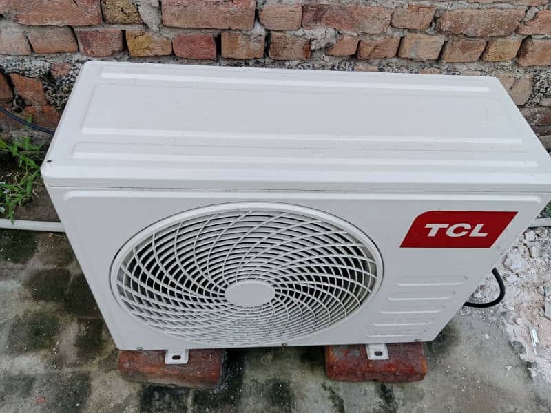 TCL AC DC inverter 1 ton urgent sale 4