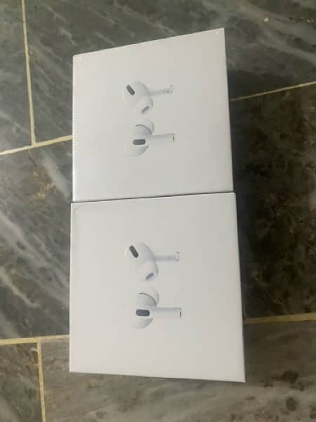 Apple Airpod pro with charging case 0