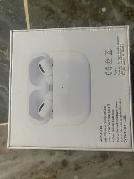 Apple Airpod pro with charging case 1