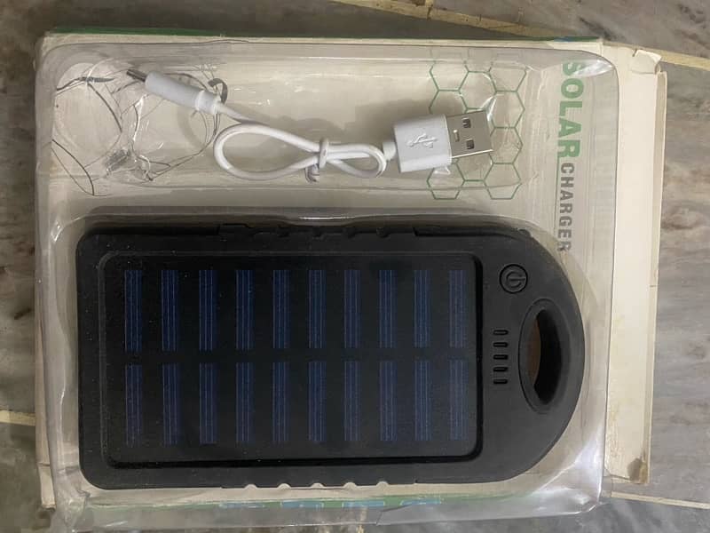 SOLAR CHARGER 10000 mah 2