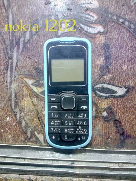 Nokia 1280.1202. 1616.1800. 105 awr bhi ald madal mil jy gy 1