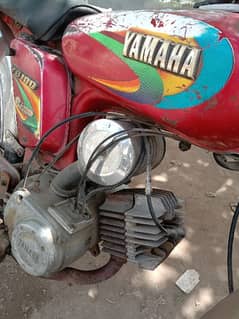 Yamaha y100 Bahtreen condition fst hand us