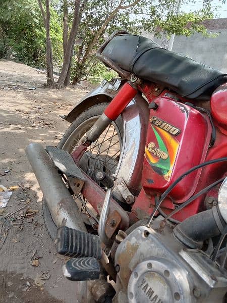 Yamaha y100 Bahtreen condition fst hand us 2