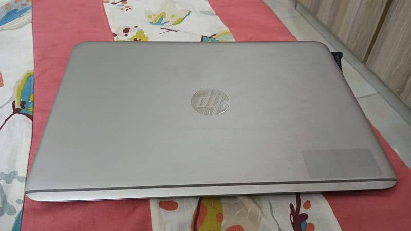 HP laptop 1040 G 3 for sale 2