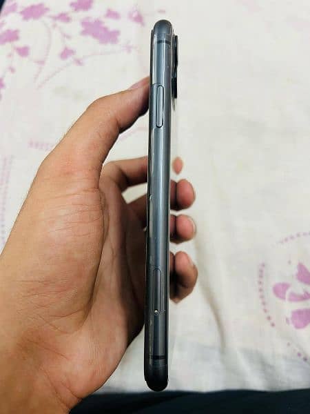 IPhone 11 Non PTA (4 Months Sim time) Water Packed Lush Condition 64GB 2