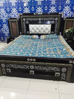 Bed site table dressing