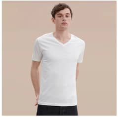 V-neck white T-shirt