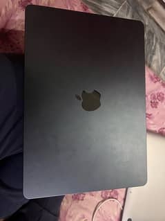 MacBook Air 2024 M3 iCloud