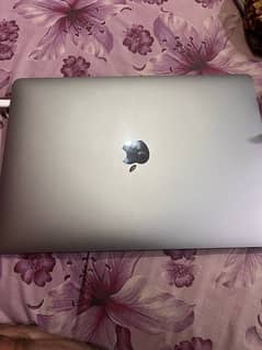 MacBook Pro 2020 M1 iCloud