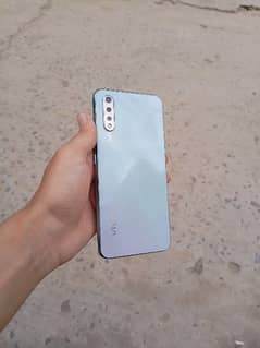 vivo s1 good condition 1 back free