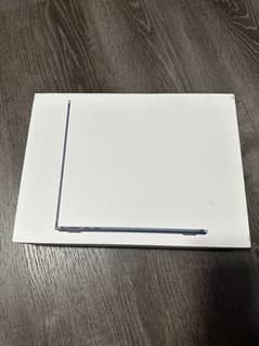 MacBook Air 13" - 2024 (M3 Chip) - (Non-Active/Sealed/Brand New)