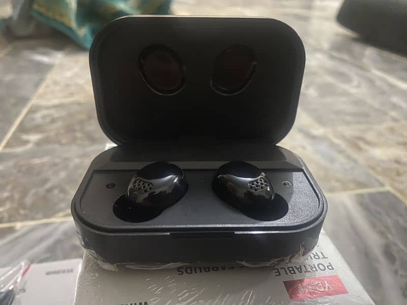 YD04 wireless Earbuds High quality Base 1