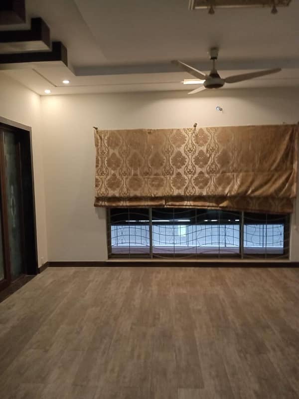 One Kanal Modern Bungalow Urgent For Sale FF-Block DHA Phase 4 Lahore 5