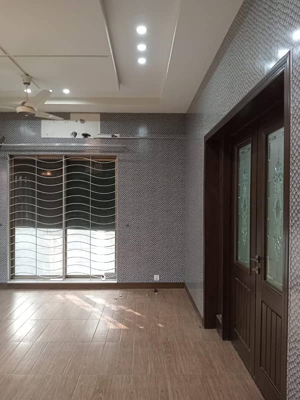 One Kanal Modern Bungalow Urgent For Sale FF-Block DHA Phase 4 Lahore 48