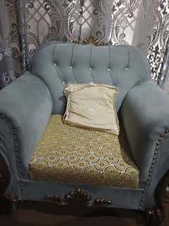 5 seater sofa set only used 10 months