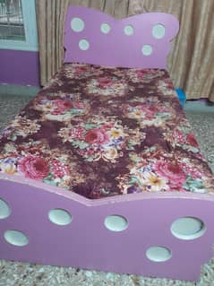 Bed set for young girls