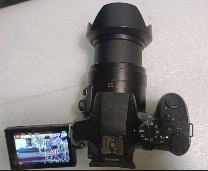 Panasonic Lumix Fz300 , 10/10 Condition 4