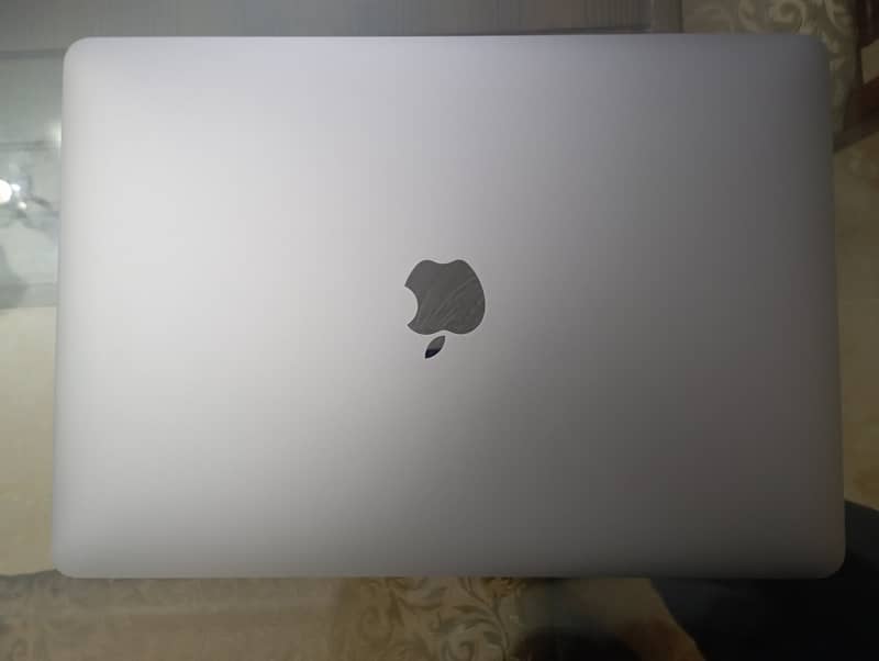 Apple MacBook Pro 13 2020 1