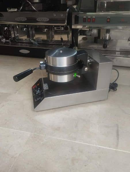 Singapore imported Belgium Rotating waffle machine in new condition 1