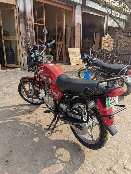 SUZUKI GS 150CC SE BRAND NEW CONDITION  FOR SAlE (03207353182 WhatsApp 2