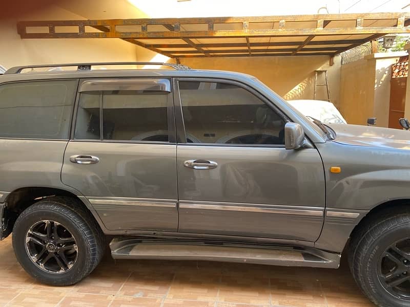 Toyota Land Cruiser 2001 6