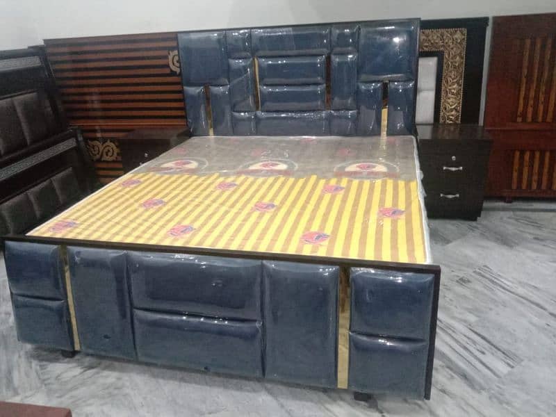 double bed/brass bed/bed set/furniture for sale 9