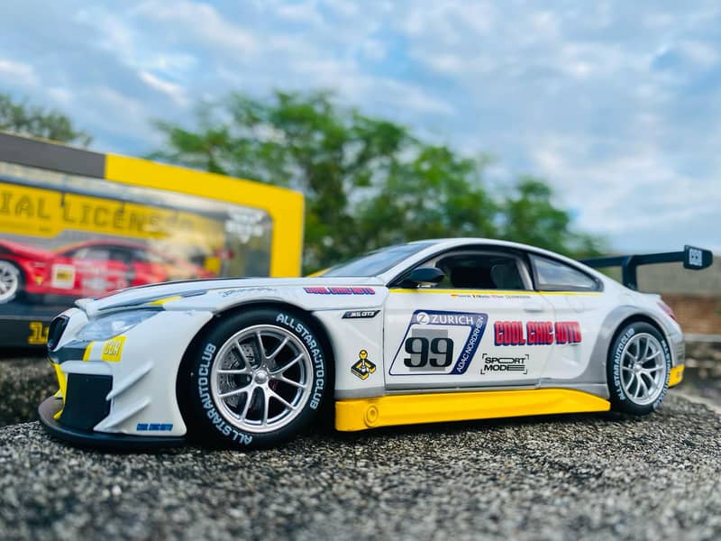 BMW M6 GT3 1:24 Scale Diecast Model Sport cars Collections 8