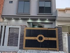 5 MARLA BRAND NEW HOUSE FOR SALE IN VERY REASONABLE PRIC E 0