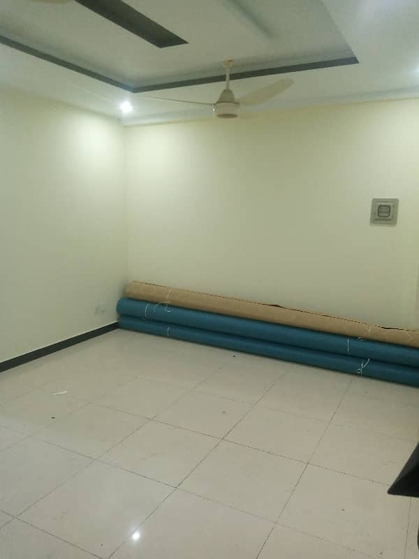 In Faisal Town Phase 1 - Block A 1014 Square Feet Flat For Sale 1