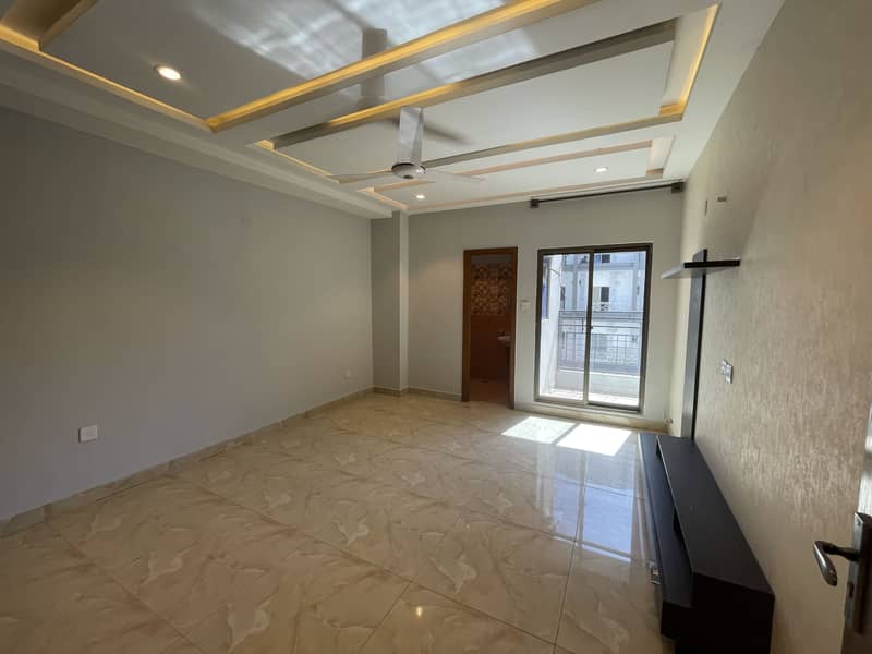 Stunning Flat Is Available For Sale In Faisal Town Phase 1 - Block A 4